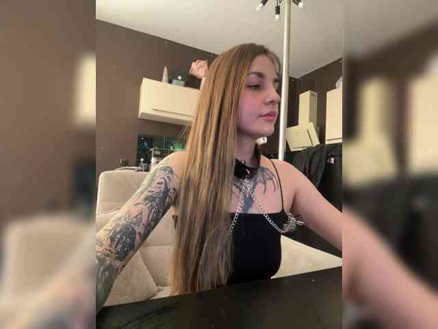 KrisVXN0 Live Webcam on BongaCams