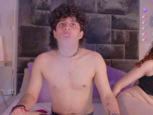 alesia-and-damian webcam