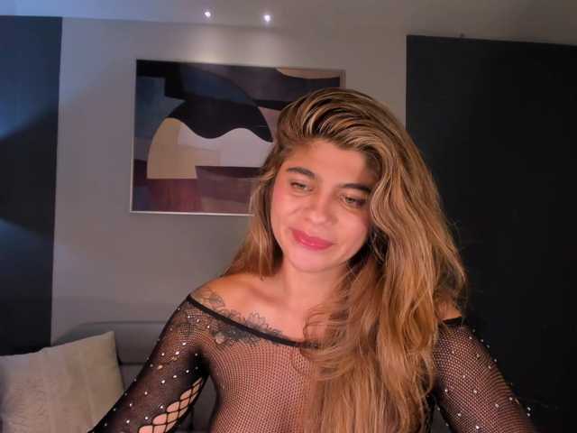 EmilyArmstrong's BongaCams show and profile