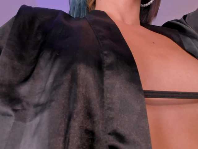 KayraLanne's BongaCams show and profile