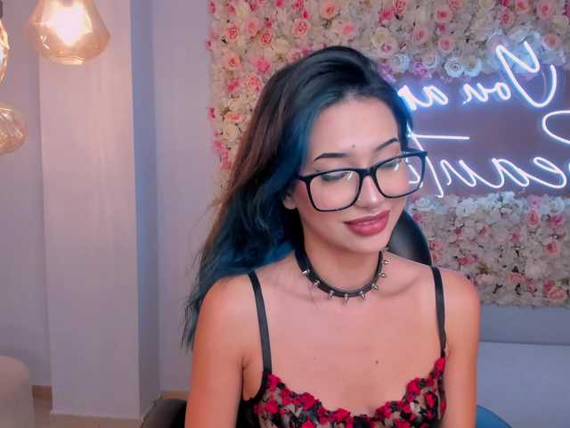 KayraLanne's BongaCams show and profile