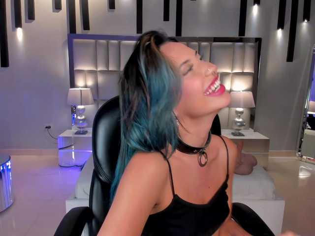 KayraLanne's BongaCams show and profile