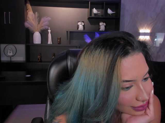 KayraLanne's BongaCams show and profile