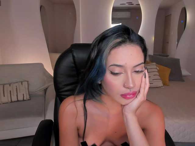 KayraLanne's BongaCams show and profile