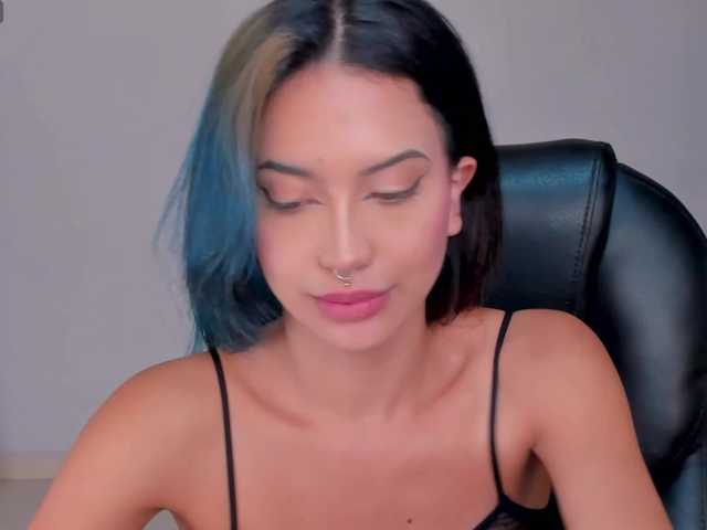 KayraLanne's BongaCams show and profile