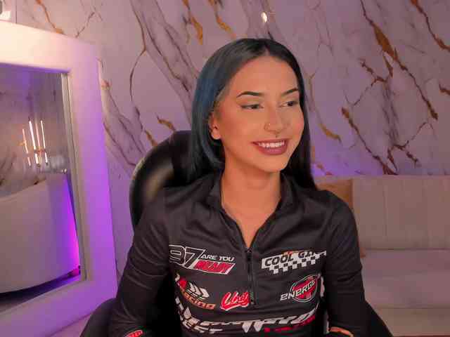 free sex chatroom KayraLanne