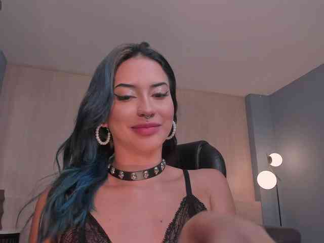 KayraLanne webcam