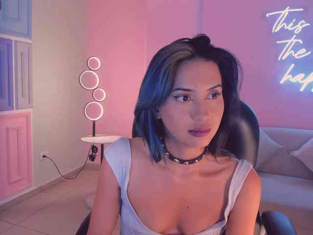 KayraLanne webcam