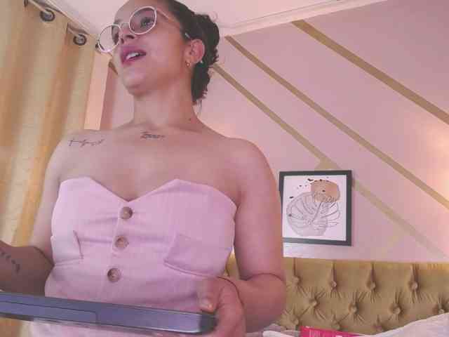 Coraliiine- Coraliiine-