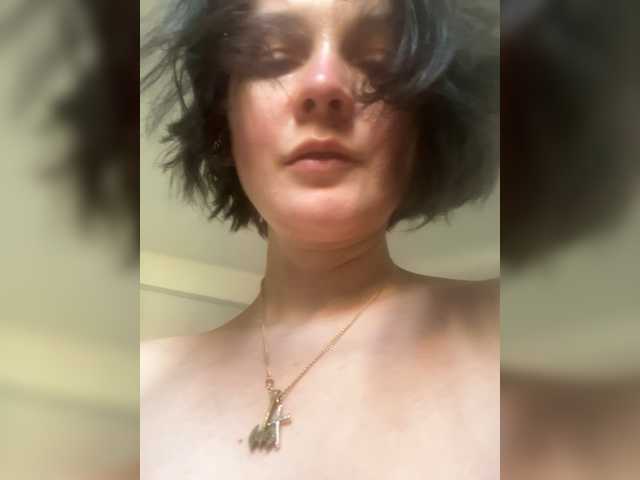 mananavaleeva's BongaCams show and profile