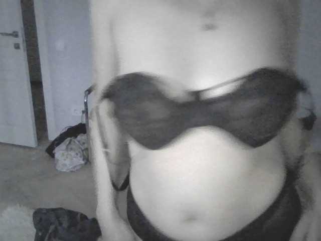 mananavaleeva's BongaCams show and profile