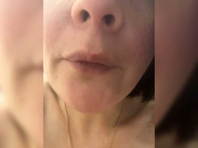 le modèle Masiko est en webcam porno dans un show sur le site bongacams, il possède les tags suivants: White/Caucasian,Brunette,Hairy