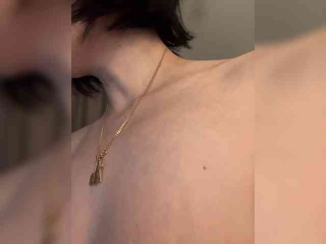 mananavaleeva Live Webcam on BongaCams