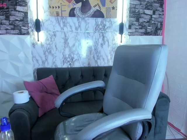 SarayMilk's BongaCams show and profile