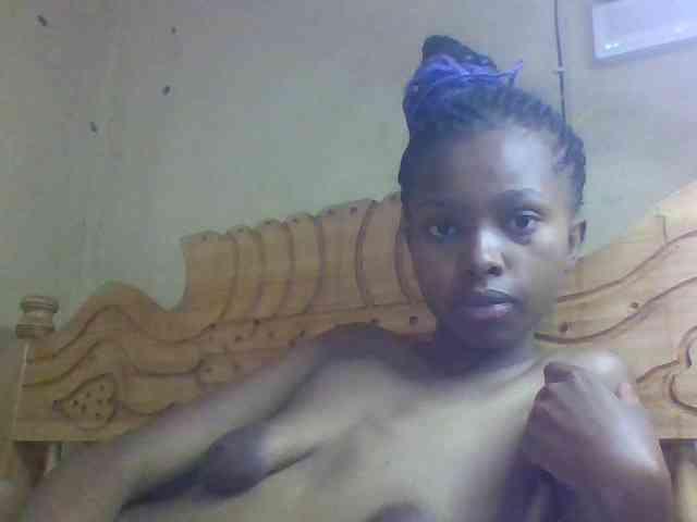 CutieMary Live Webcam on BongaCams