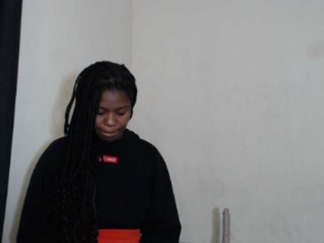 BonnieL's BongaCams show and profile