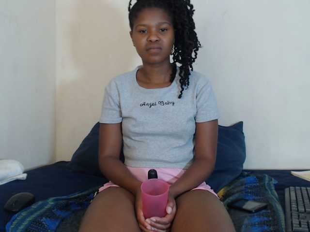 BonnieL's BongaCams show and profile