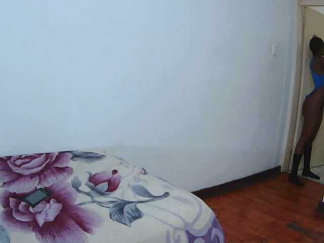 BonnieL's BongaCams show and profile