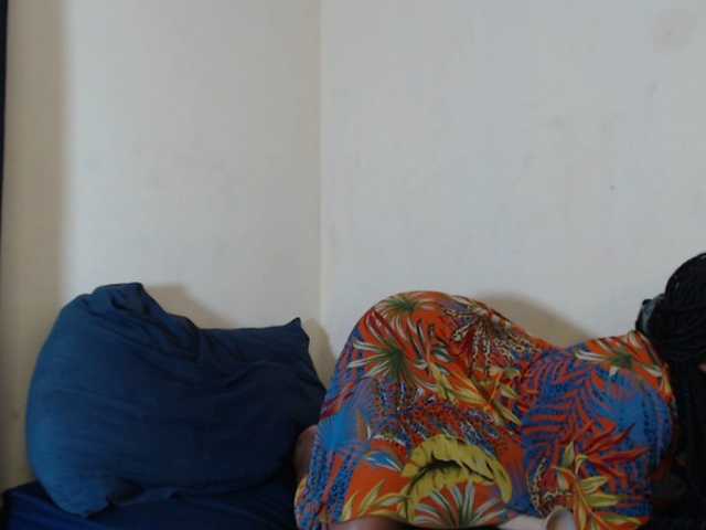 BonnieL's BongaCams show and profile