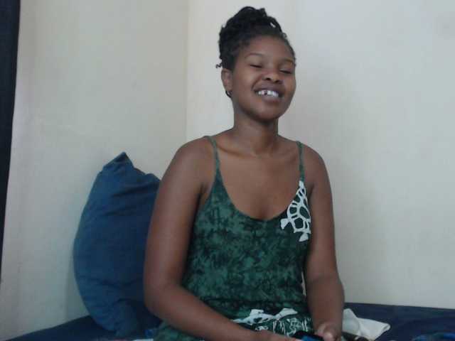 BonnieL – webcam model profile photo