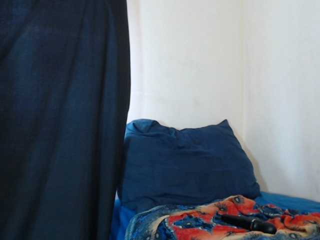 BonnieL's BongaCams show and profile