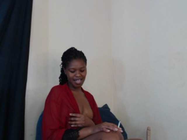 BonnieL's BongaCams show and profile