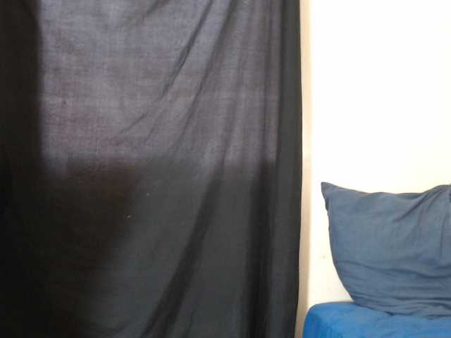 BonnieL's BongaCams show and profile