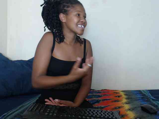 SweetPortableAmber webcam