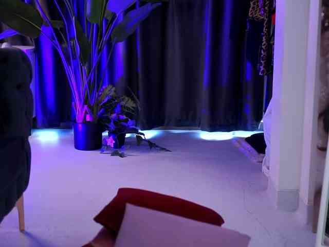 NaughtyyChloe webcam