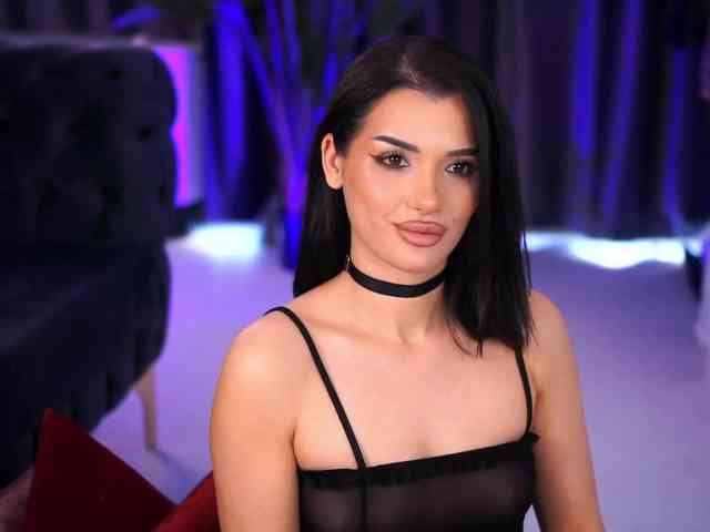 NaughtyyChloe webcam