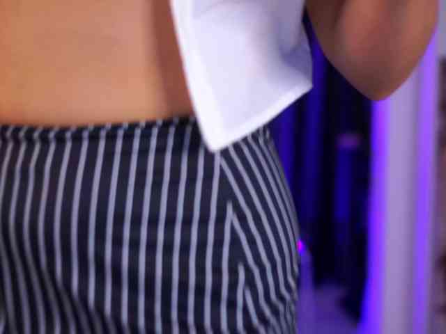 NaughtyyChloe webcam