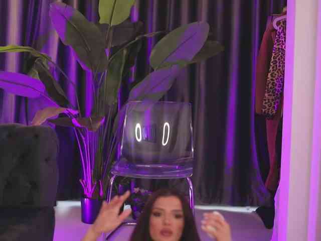 NaughtyyChloe webcam