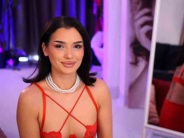 NaughtyyChloe webcam