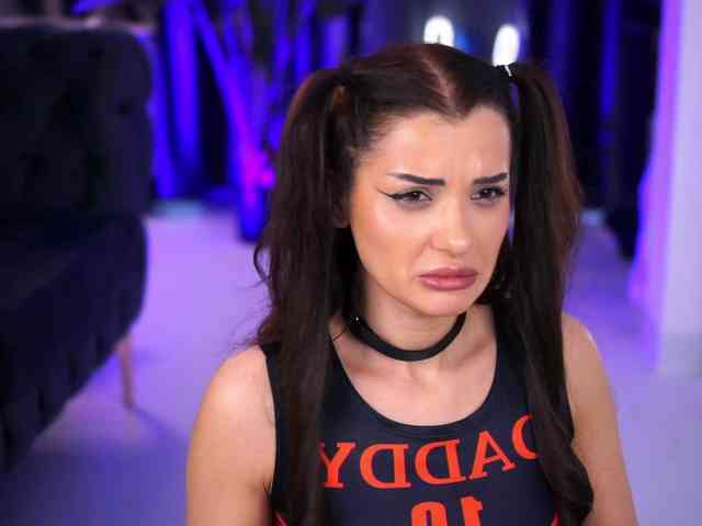 NaughtyyChloe webcam