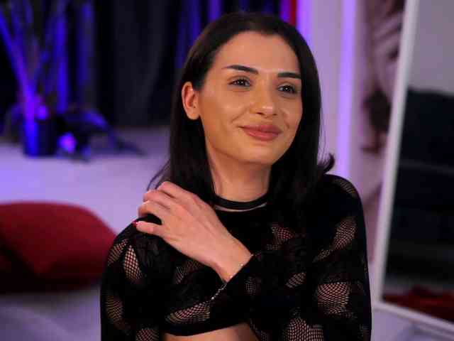 NaughtyyChloe webcam