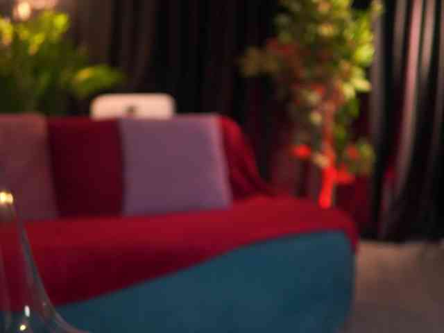 NaughtyyChloe webcam