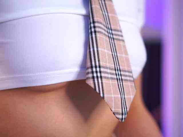 NaughtyyChloe webcam