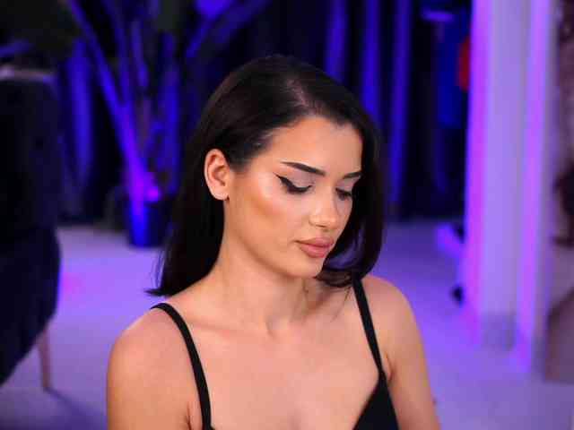 NaughtyyChloe webcam