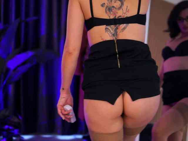 NaughtyyChloe webcam