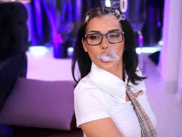 NaughtyyChloe webcam