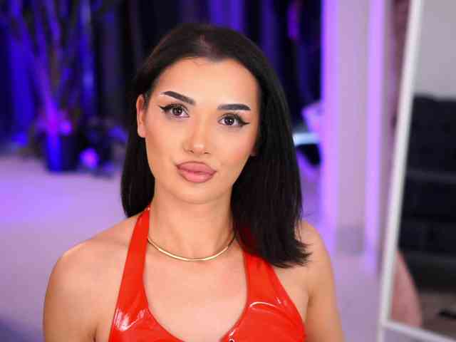 NaughtyyChloe webcam