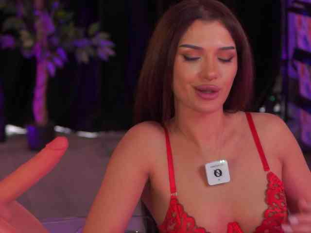 NaughtyyChloe webcam