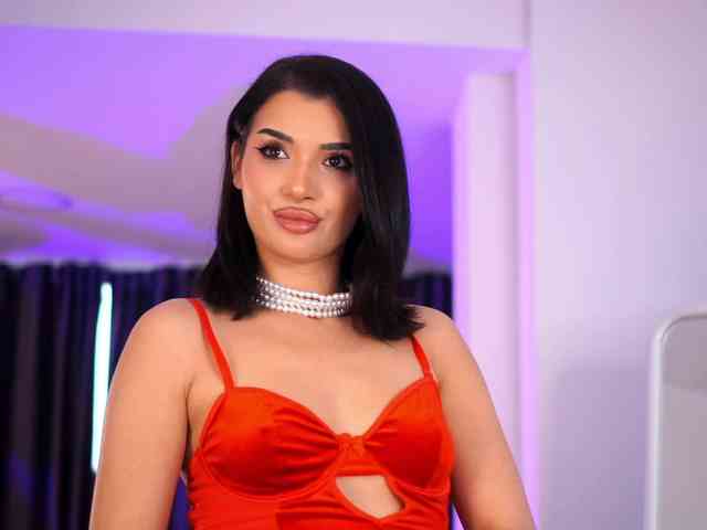 NaughtyyChloe webcam