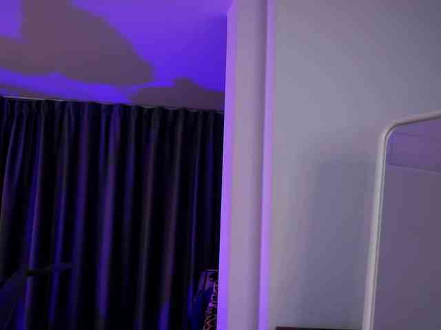 NaughtyyChloe webcam