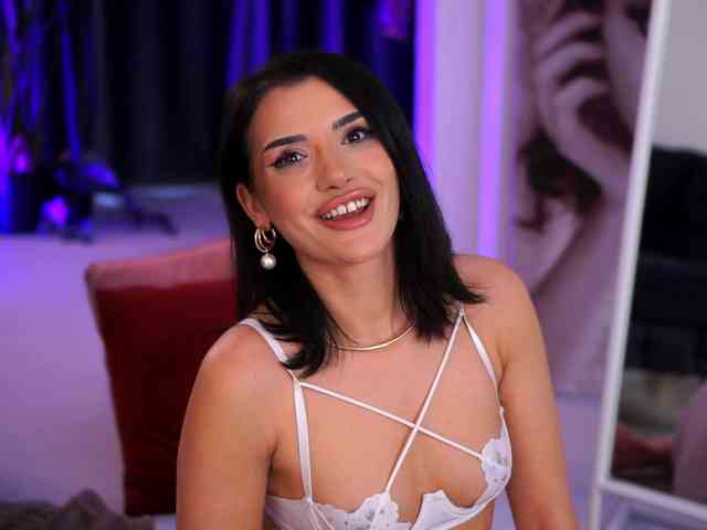 NaughtyyChloe webcam