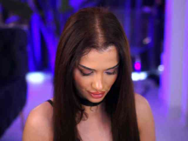 NaughtyyChloe webcam