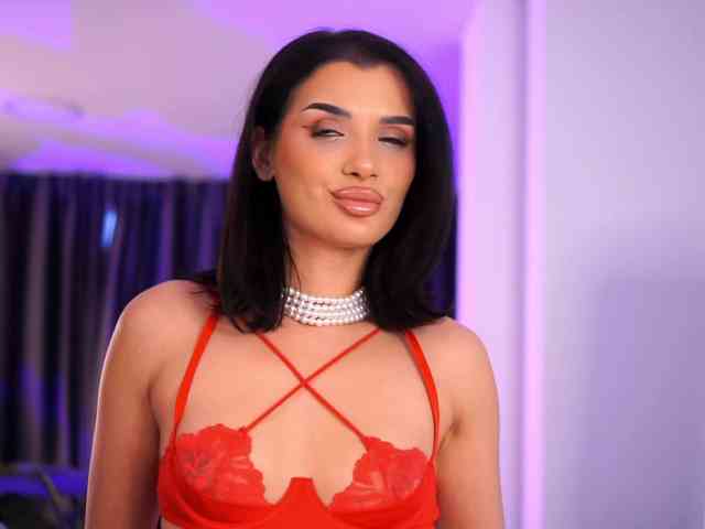 NaughtyyChloe webcam