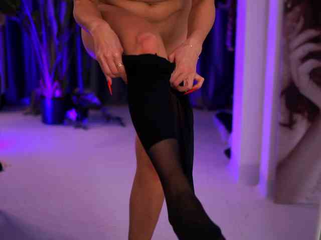 NaughtyyChloe webcam