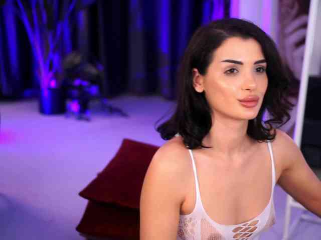 NaughtyyChloe webcam