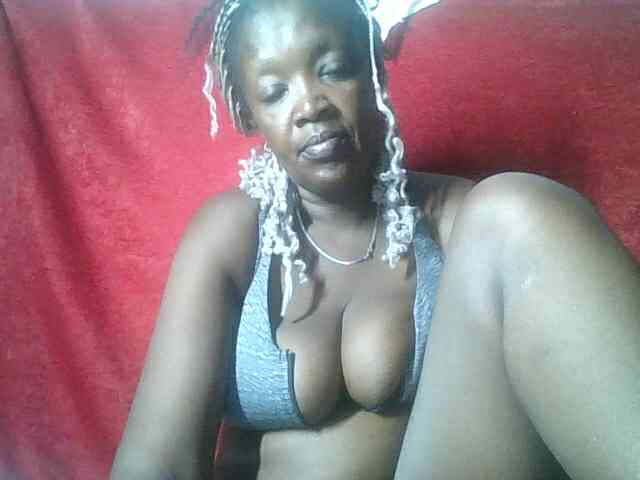 Lovelyjugs1 Live Webcam on BongaCams